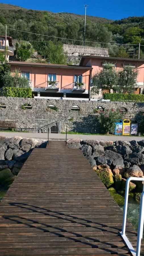 Villa Sul Lago Con Pontile Privato A Brenzone Sul Garda - Unique And Exclusive ภายนอก รูปภาพ