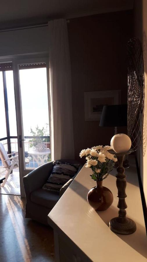 Villa Sul Lago Con Pontile Privato A Brenzone Sul Garda - Unique And Exclusive ภายนอก รูปภาพ