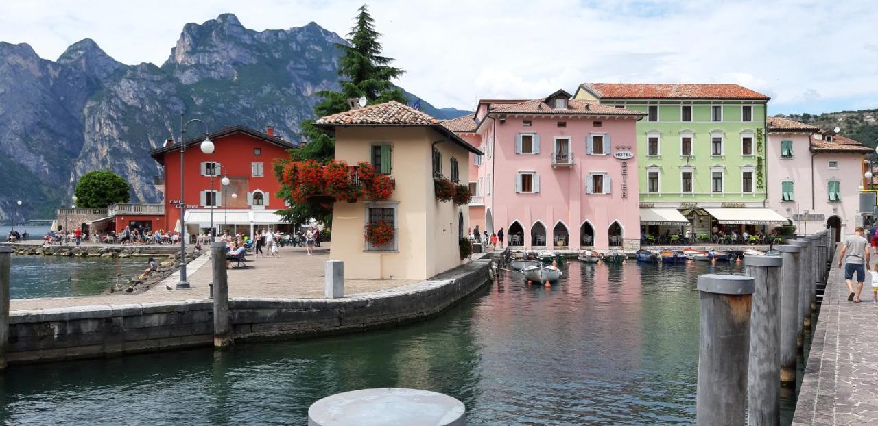 Villa Sul Lago Con Pontile Privato A Brenzone Sul Garda - Unique And Exclusive ภายนอก รูปภาพ